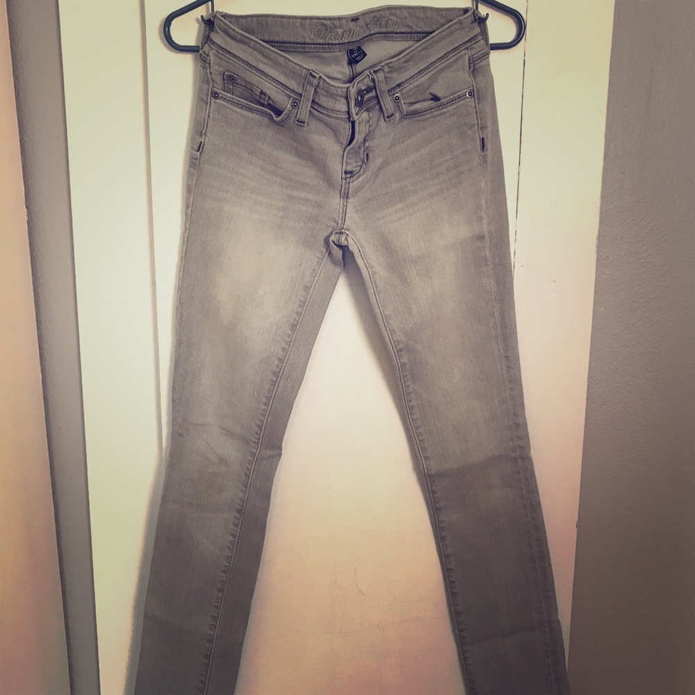 Premium gray skinny jeans.